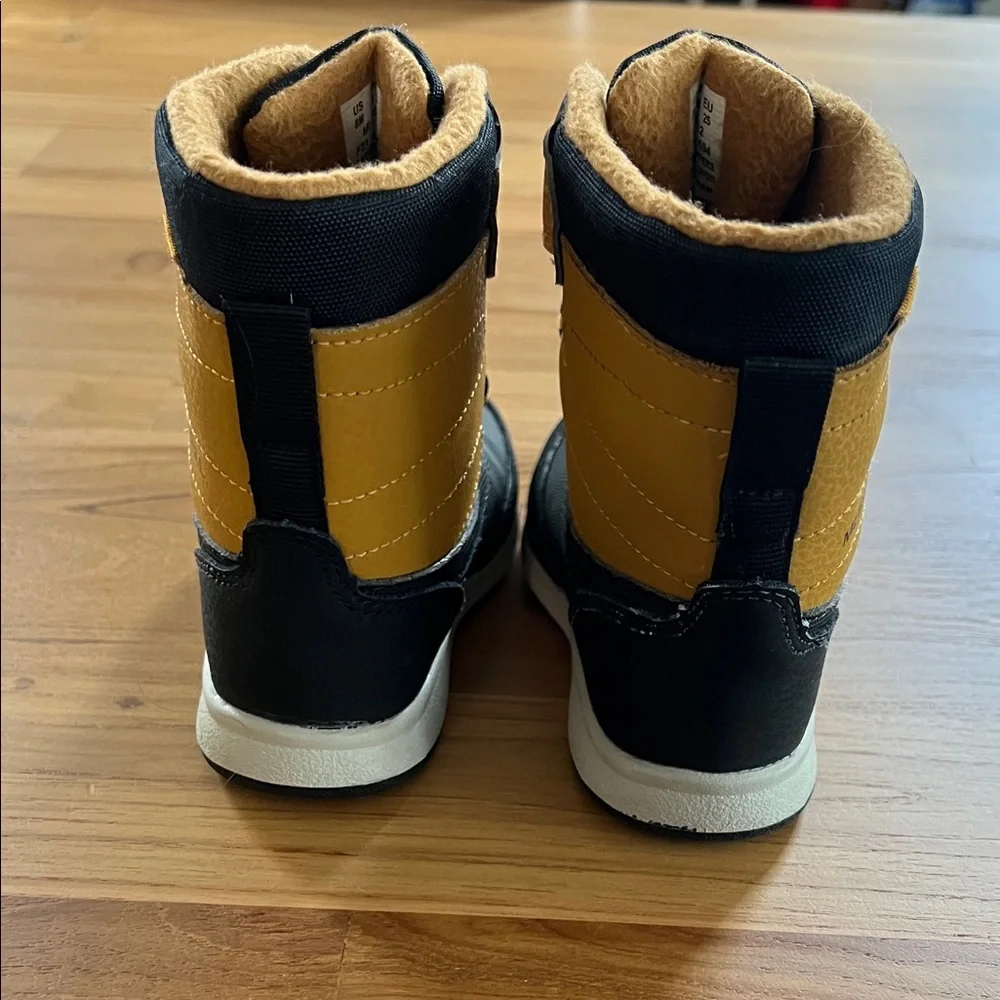 Merrell Kids' Snow Boots EUC Size 8